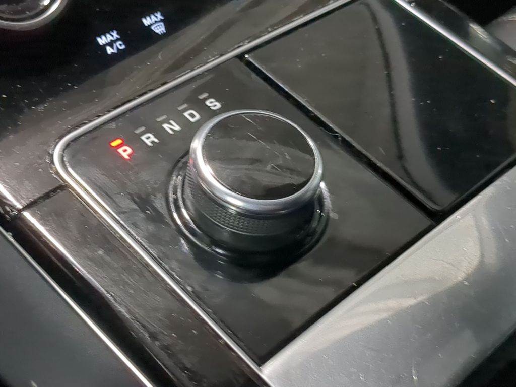 Thumbnail: 2019 Land Rover Range Rover Velar - 14