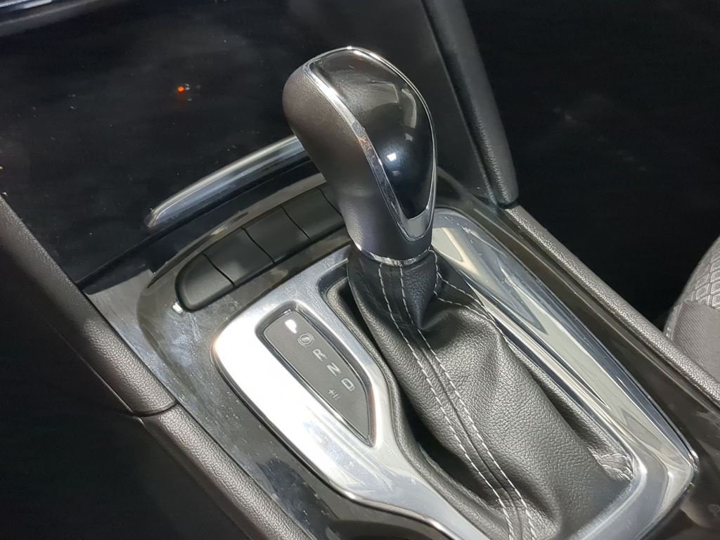 Thumbnail: 2018 Buick Regal - 32