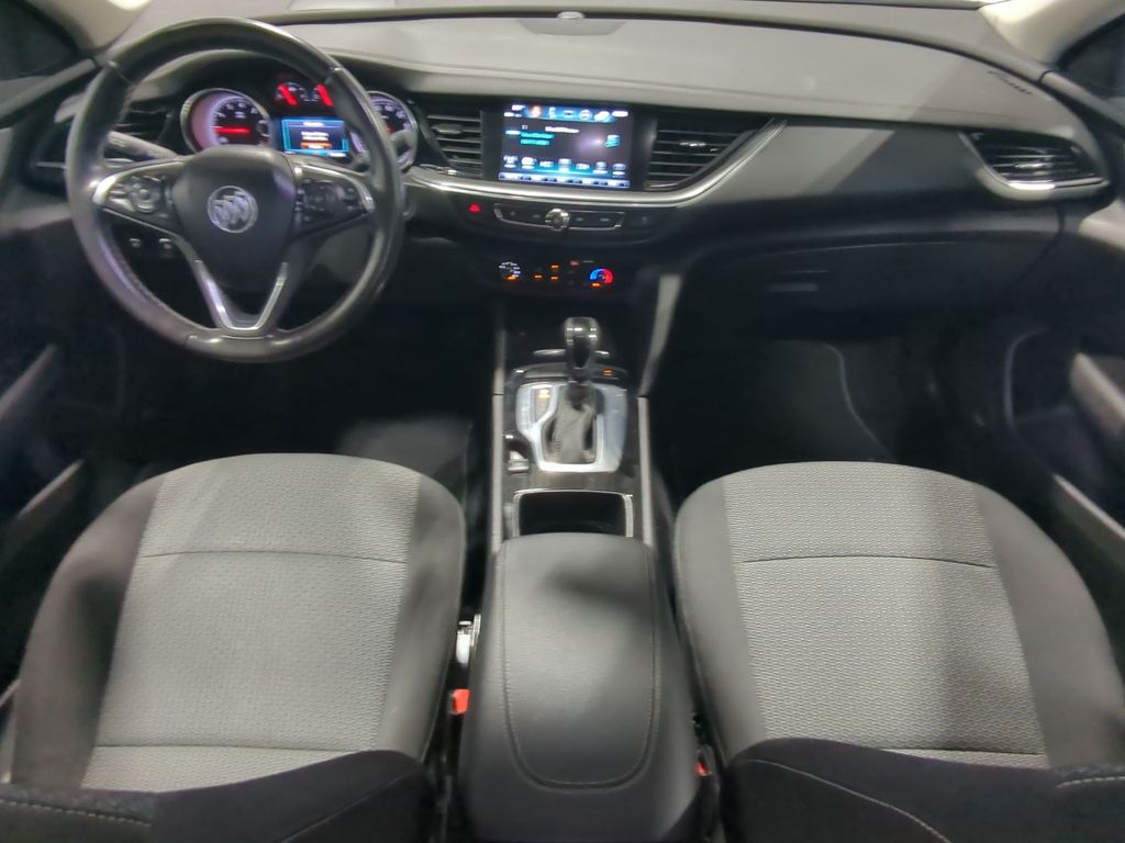 Thumbnail: 2018 Buick Regal - 9
