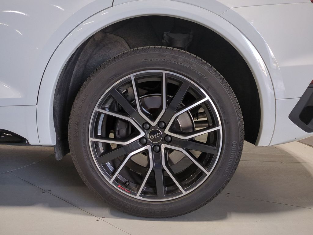 Thumbnail: 2023 Audi SQ5 - 7