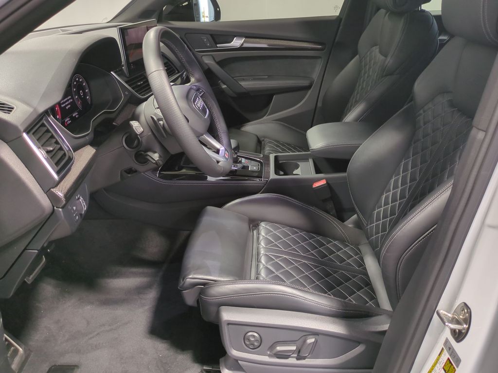 Thumbnail: 2023 Audi SQ5 - 9