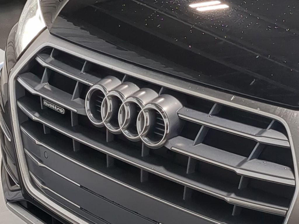 Thumbnail: 2018 Audi Q5 - 6