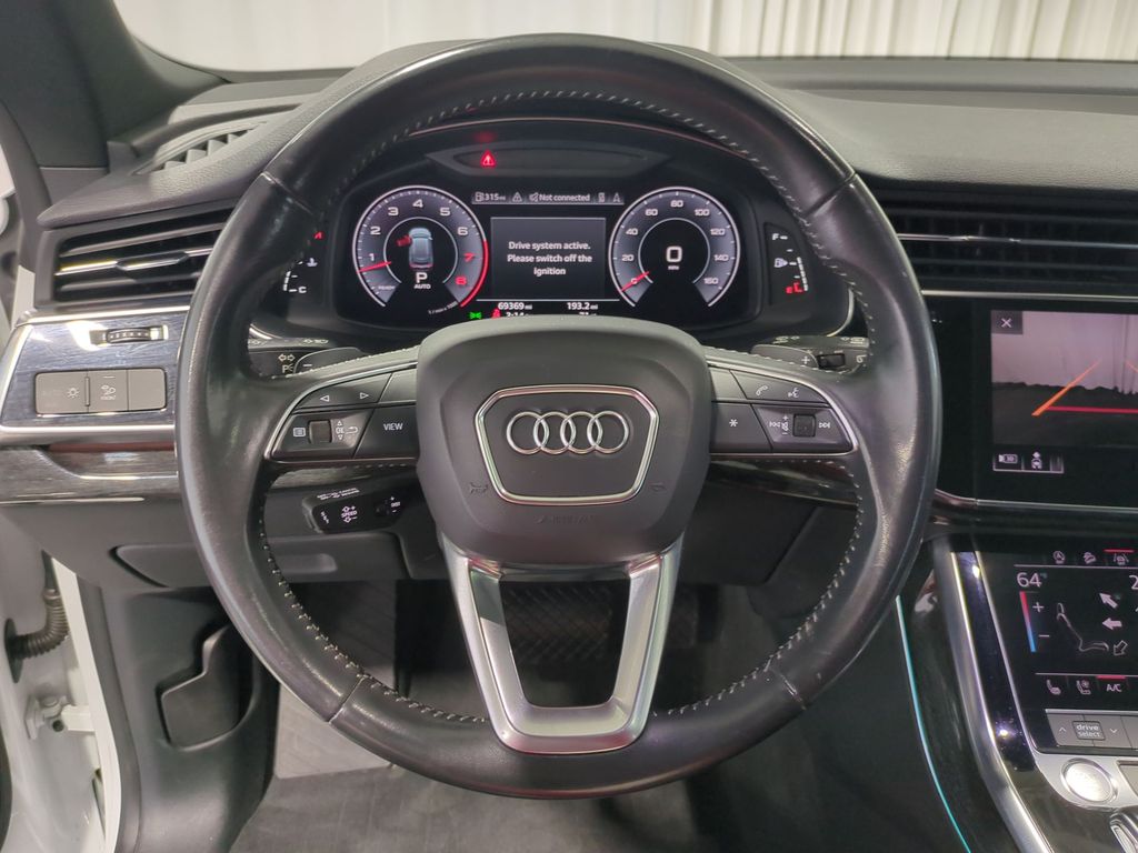 Thumbnail: 2019 Audi Q8 - 13