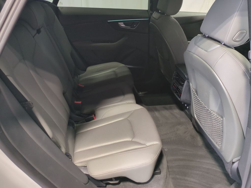 Thumbnail: 2019 Audi Q8 - 29