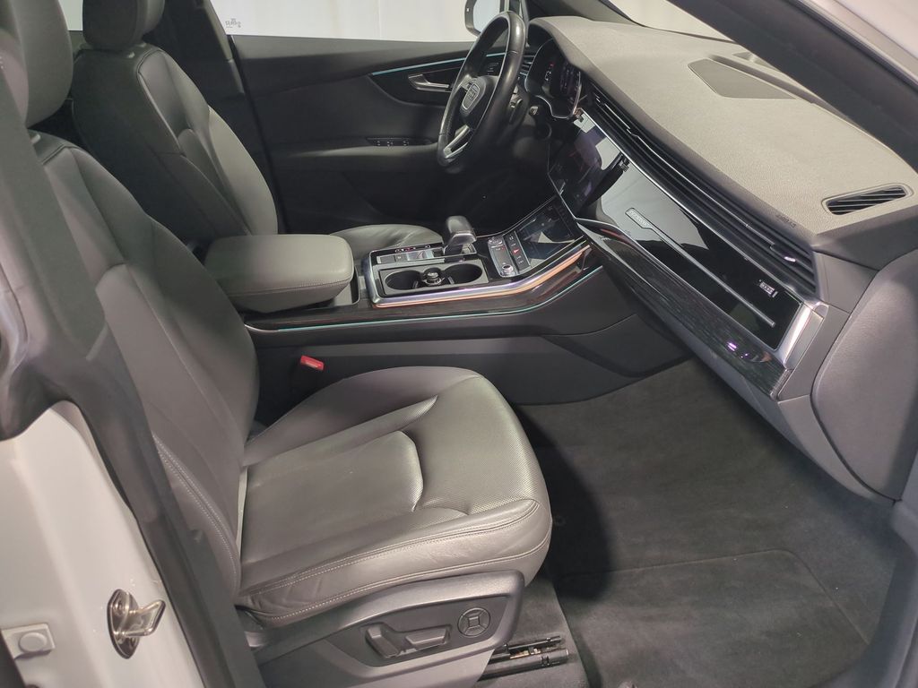 Thumbnail: 2019 Audi Q8 - 11