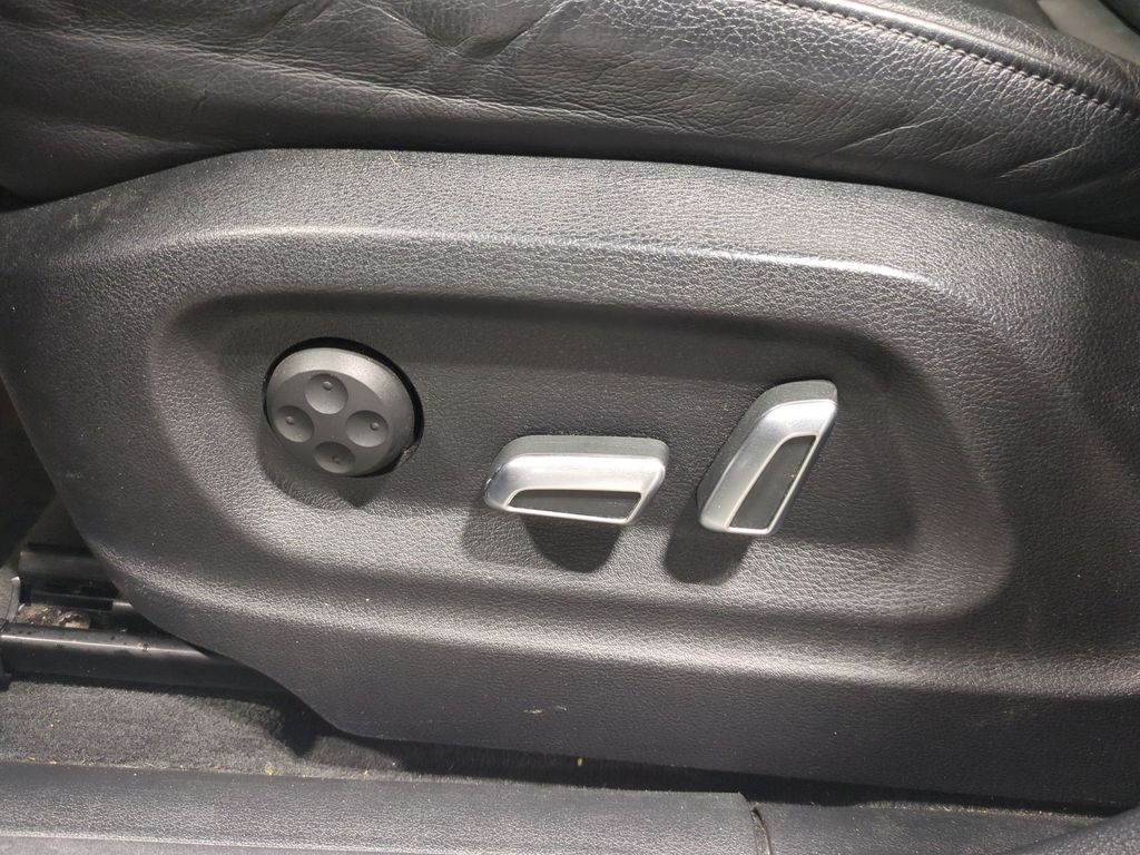 Thumbnail: 2016 Audi Q5 - 26