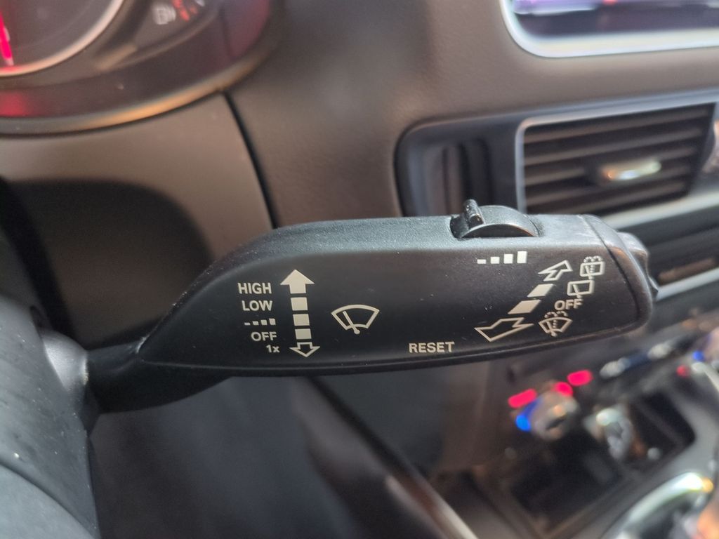 Thumbnail: 2016 Audi Q5 - 32