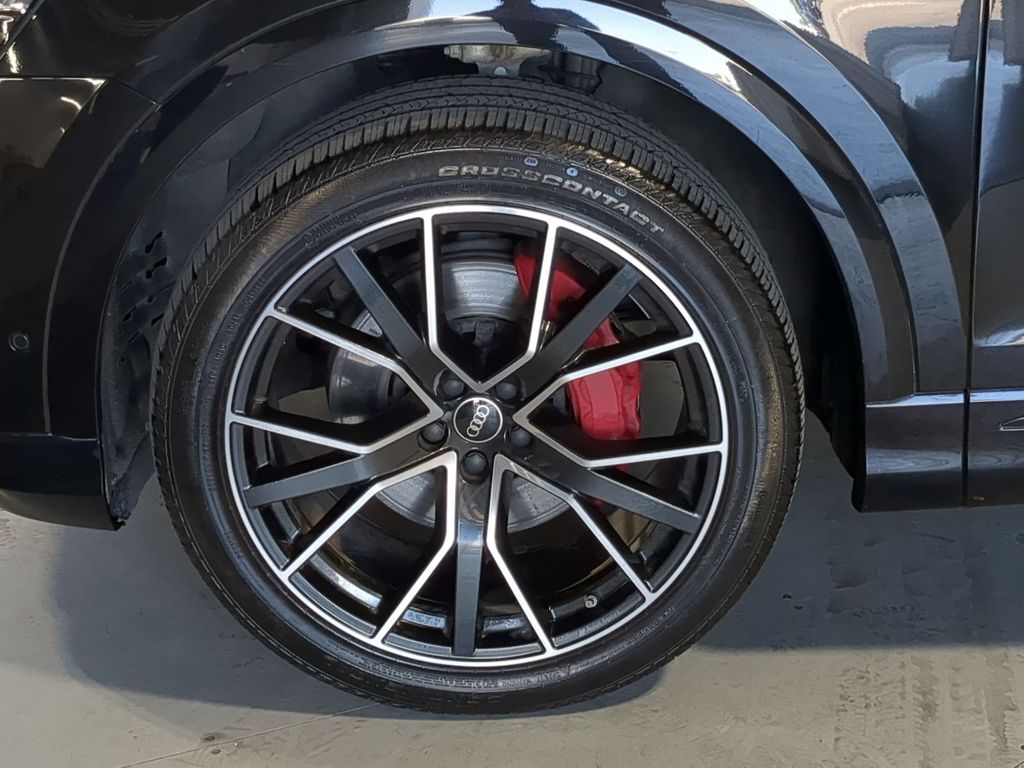Thumbnail: 2023 Audi Q8 - 8