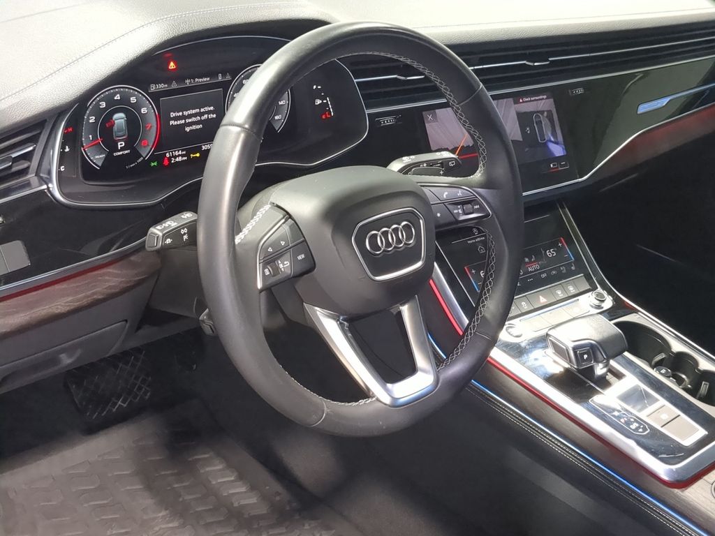 Thumbnail: 2023 Audi Q8 - 2