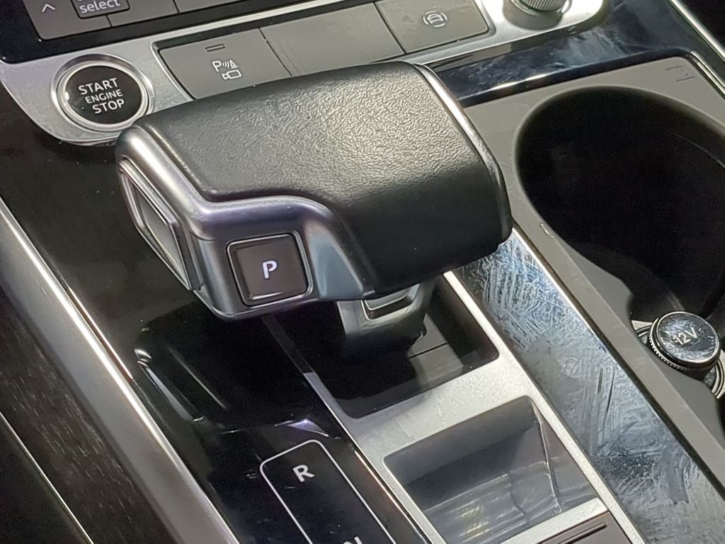 Thumbnail: 2022 Audi Q7 - 36