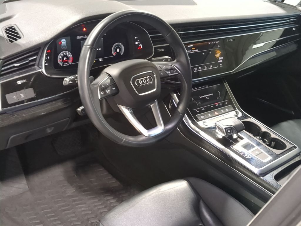 Thumbnail: 2022 Audi Q7 - 2