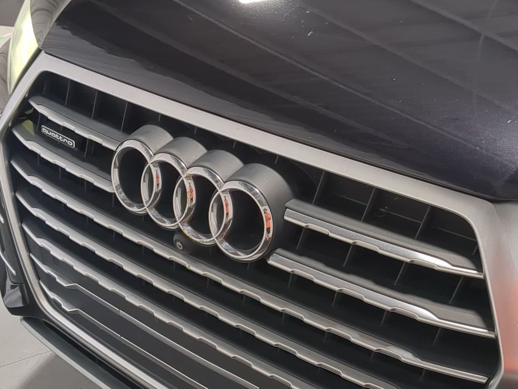 Thumbnail: 2018 Audi Q7 - 7