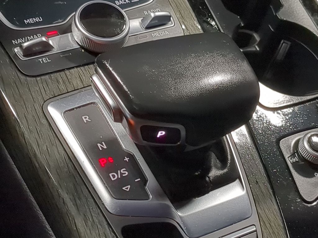 Thumbnail: 2018 Audi Q7 - 15