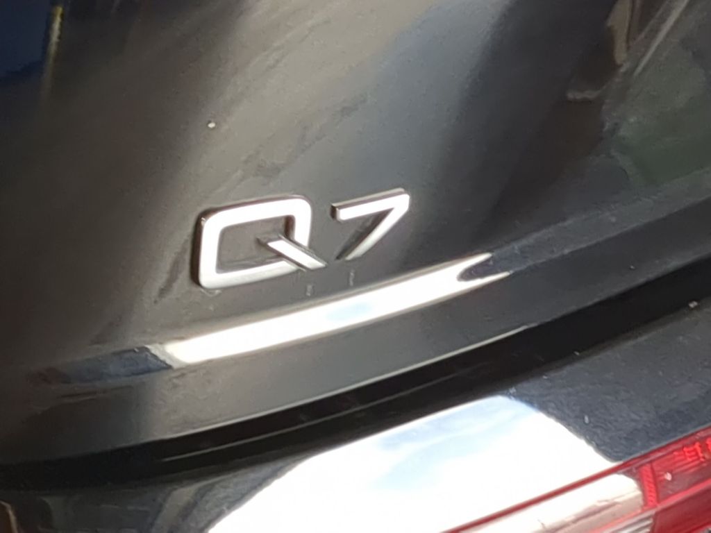 Thumbnail: 2018 Audi Q7 - 25