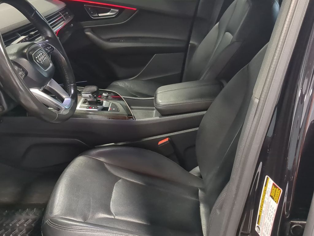 Thumbnail: 2018 Audi Q7 - 10
