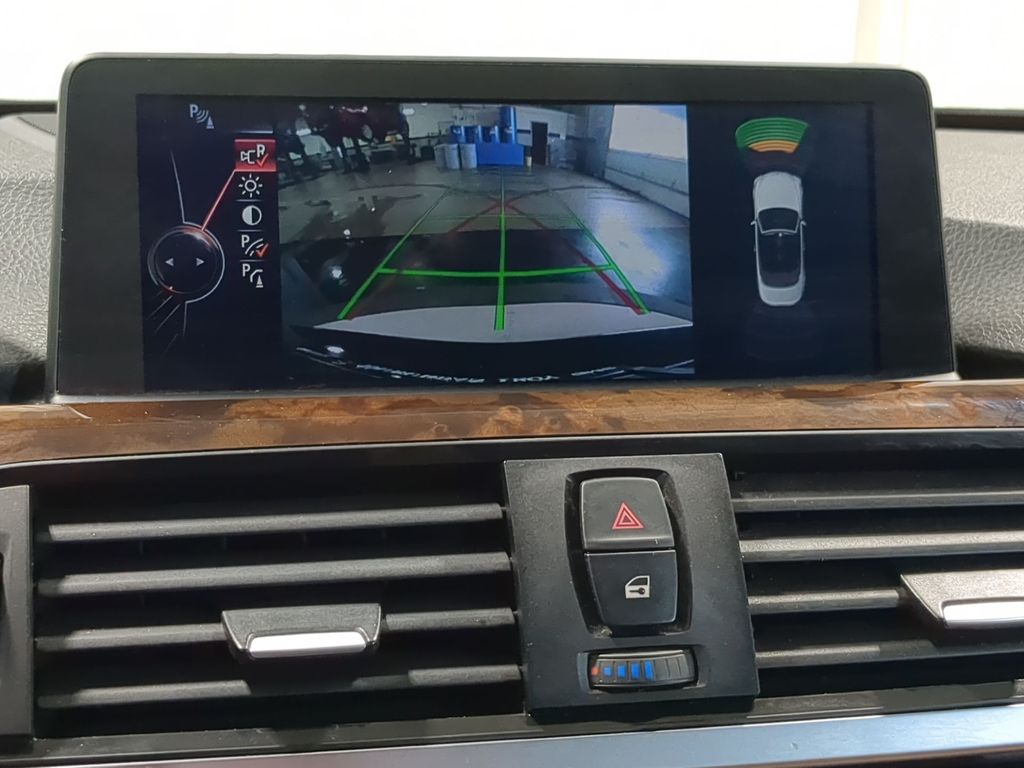 Thumbnail: 2015 BMW 4 Series - 33