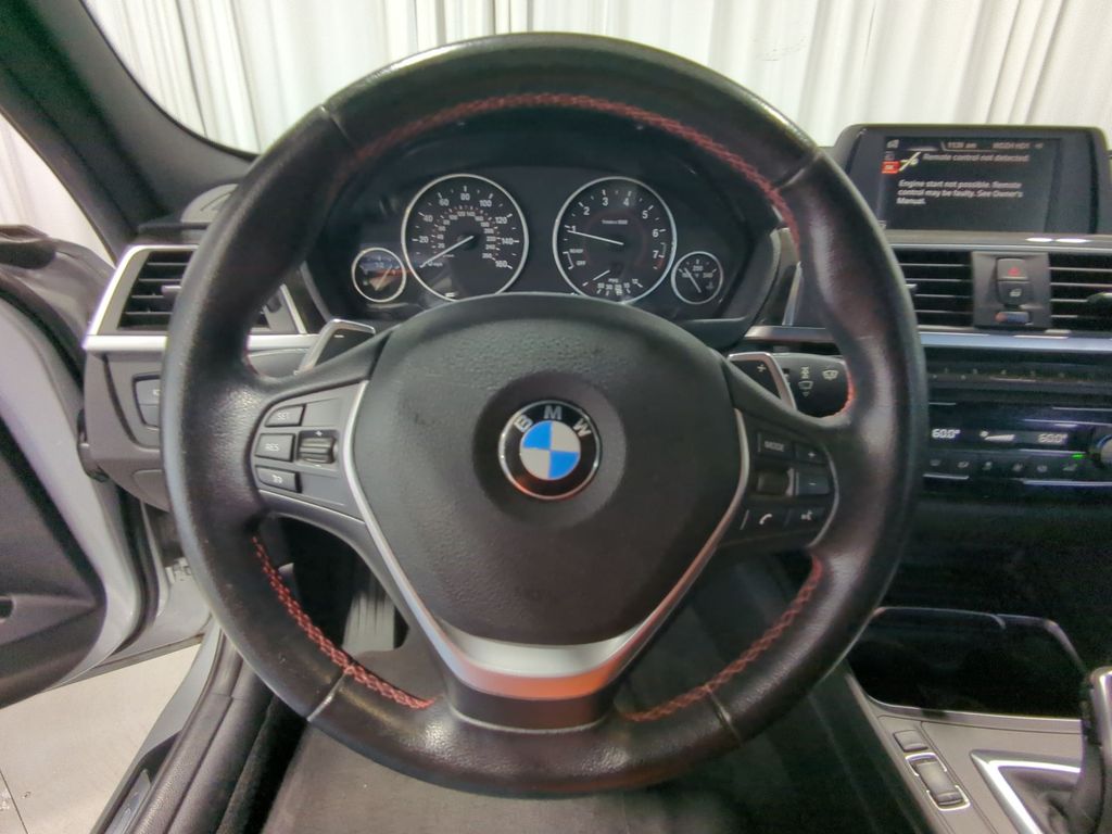 Thumbnail: 2016 BMW 3 Series - 13