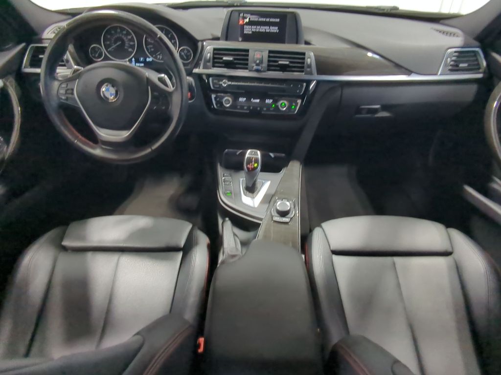 Thumbnail: 2016 BMW 3 Series - 9
