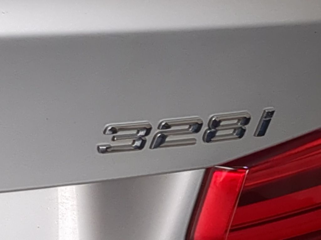 Thumbnail: 2016 BMW 3 Series - 7