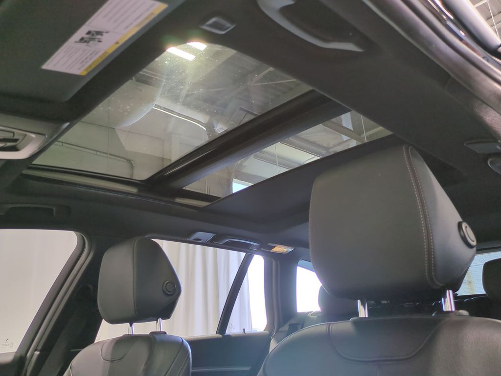Thumbnail: 2016 BMW 3 Series - 27