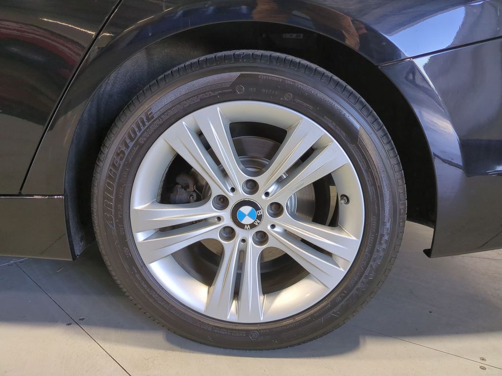 Thumbnail: 2016 BMW 3 Series - 8