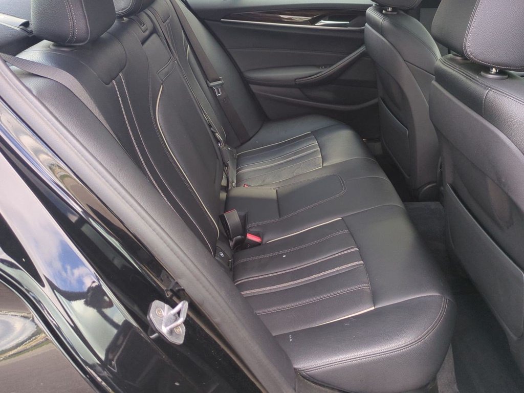 Thumbnail: 2019 BMW 5 Series - 28