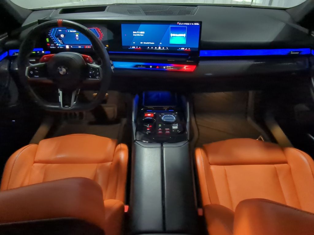 Thumbnail: 2026 BMW M5 - 9