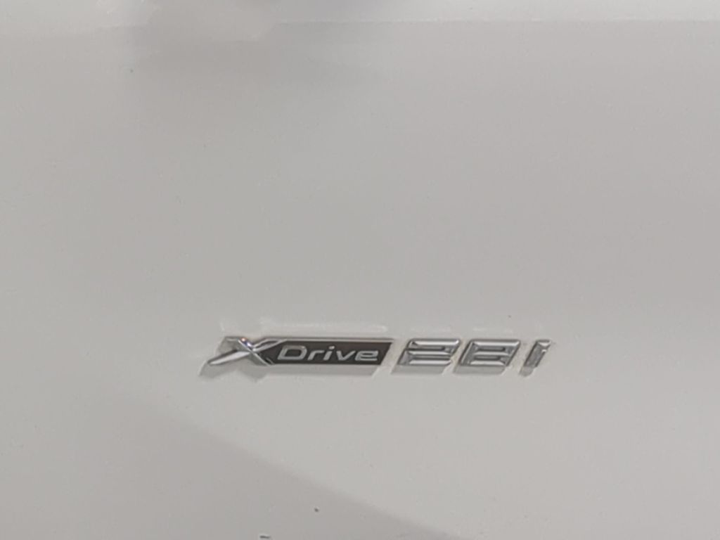 Thumbnail: 2017 BMW X1 - 25