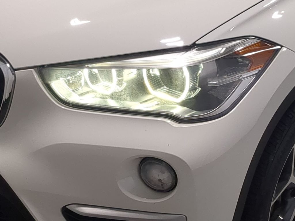 Thumbnail: 2017 BMW X1 - 24