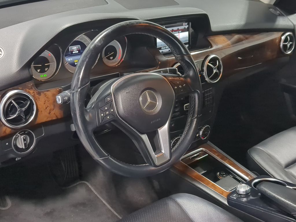 Thumbnail: 2014 Mercedes-Benz GLK - 2