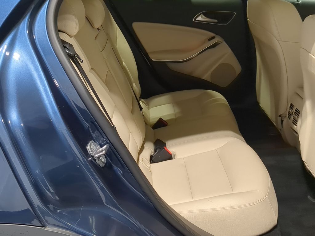 Thumbnail: 2019 Mercedes-Benz GLA - 27