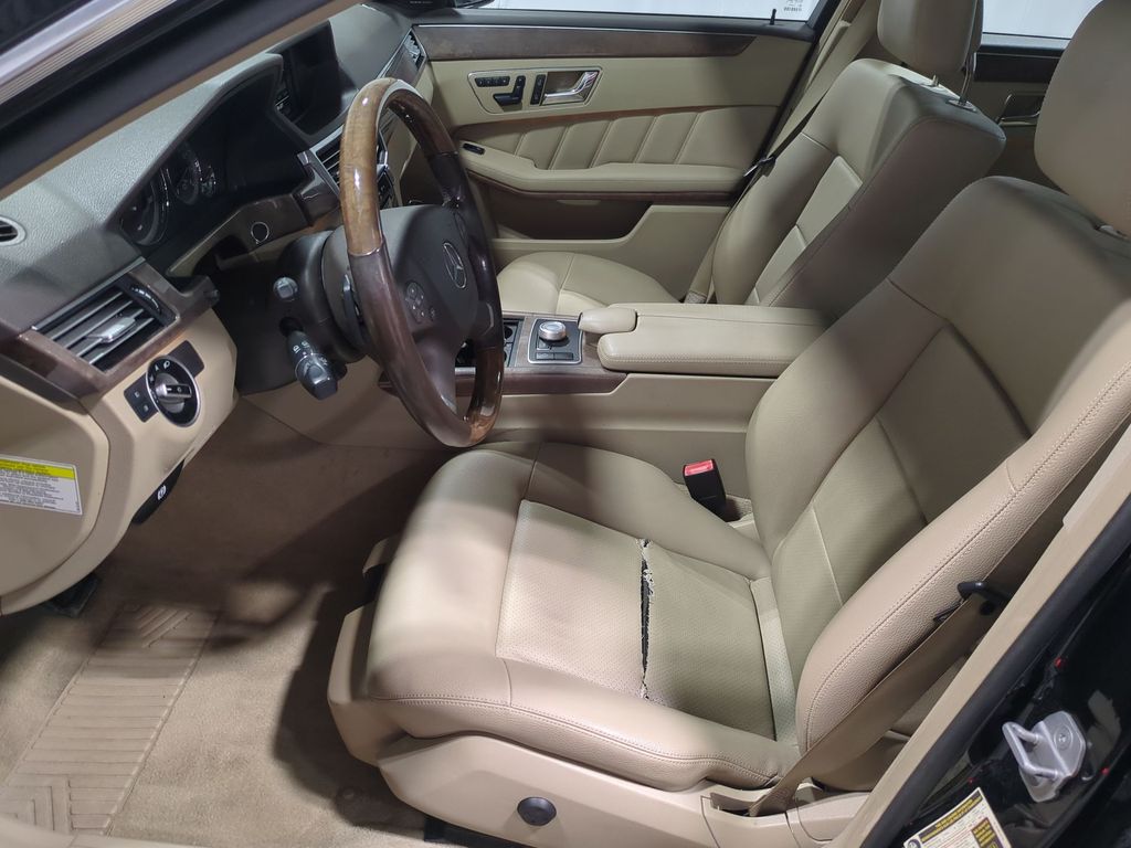 Thumbnail: 2011 Mercedes-Benz E-Class - 10