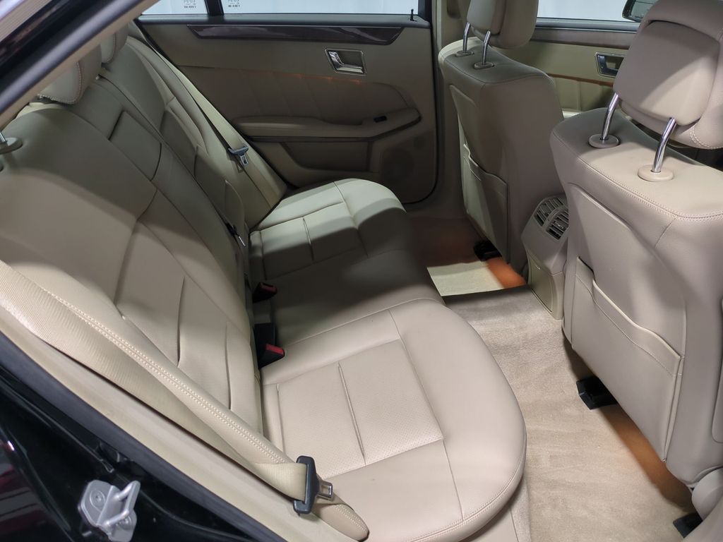 Thumbnail: 2011 Mercedes-Benz E-Class - 28