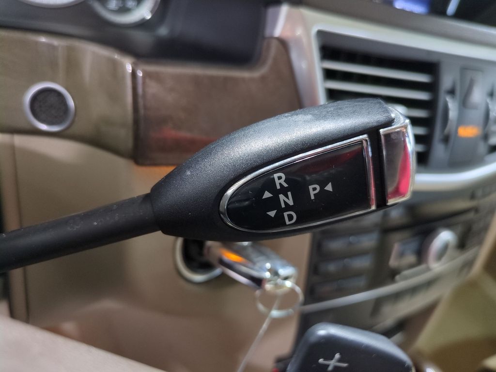 Thumbnail: 2011 Mercedes-Benz E-Class - 15