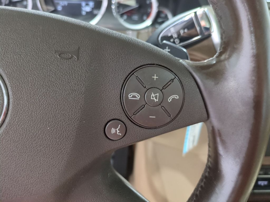 Thumbnail: 2011 Mercedes-Benz E-Class - 30