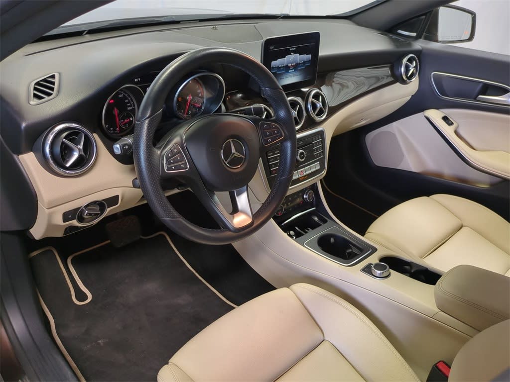 2017 Mercedes-Benz CLA 250 2