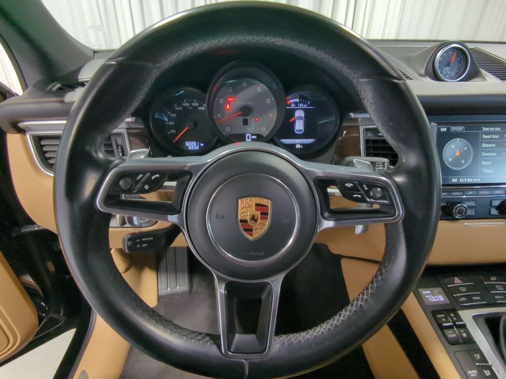 Thumbnail: 2016 Porsche Macan - 13