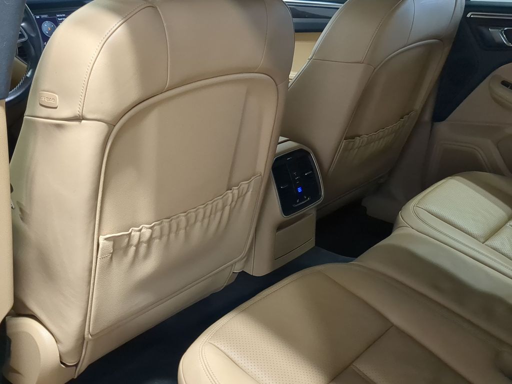 Thumbnail: 2016 Porsche Macan - 12