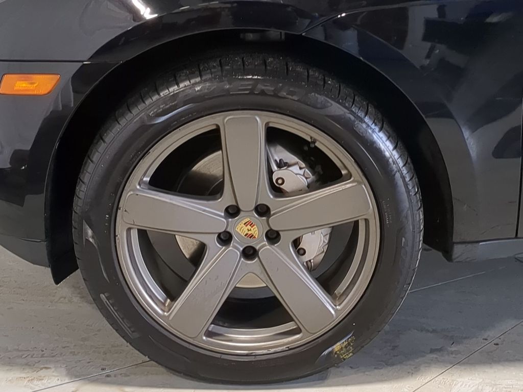 Thumbnail: 2016 Porsche Macan - 8