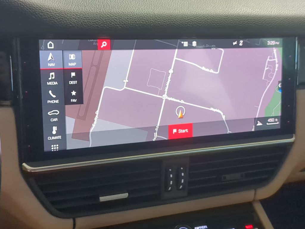Thumbnail: 2019 Porsche Cayenne - 33