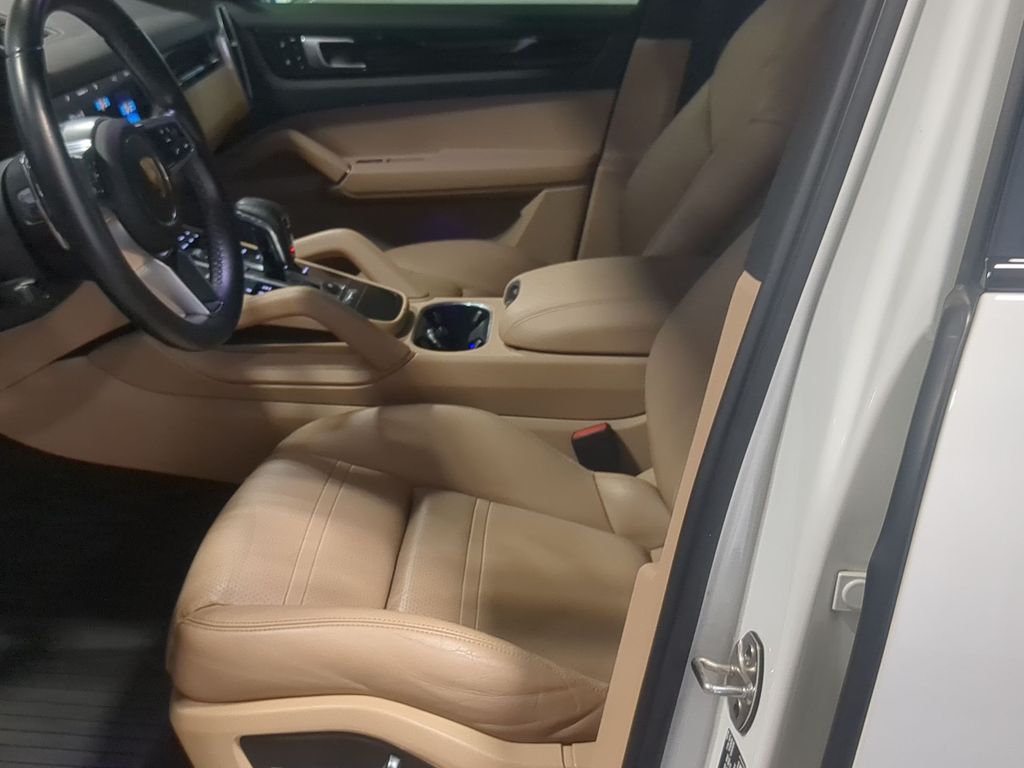 Thumbnail: 2019 Porsche Cayenne - 9