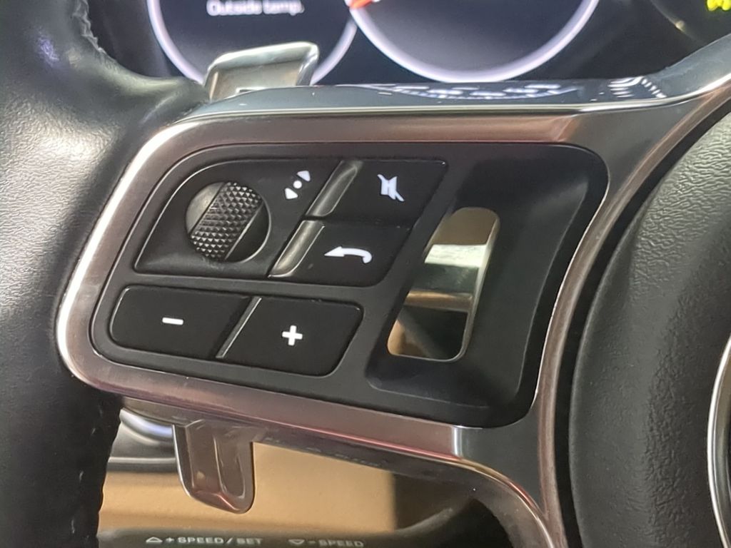 Thumbnail: 2019 Porsche Cayenne - 29