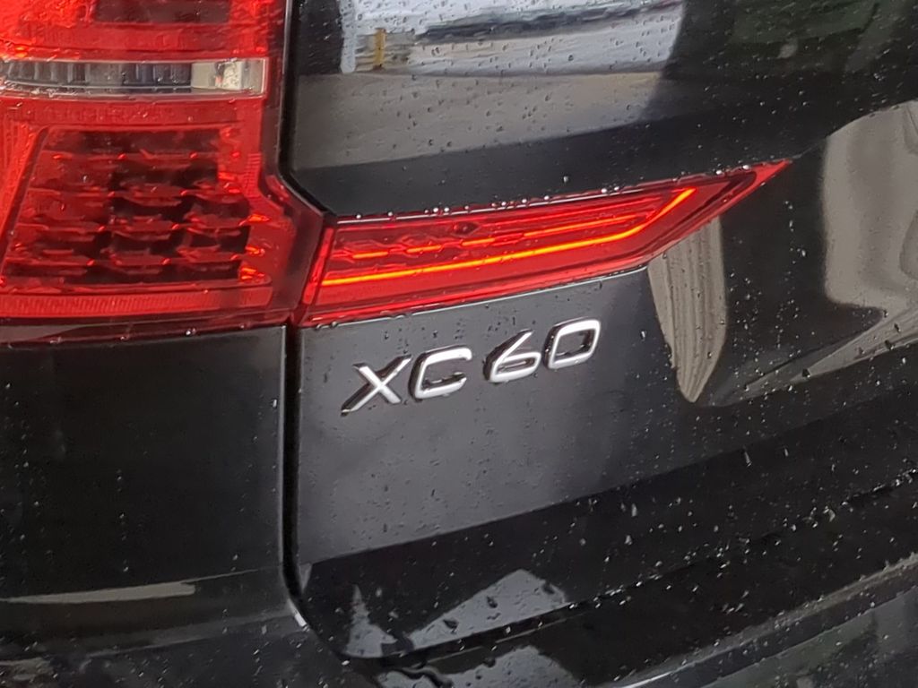 Thumbnail: 2024 Volvo XC60 - 22