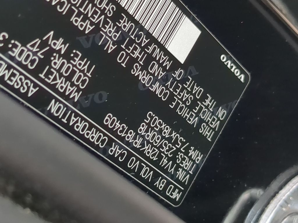 Thumbnail: 2024 Volvo XC60 - 33