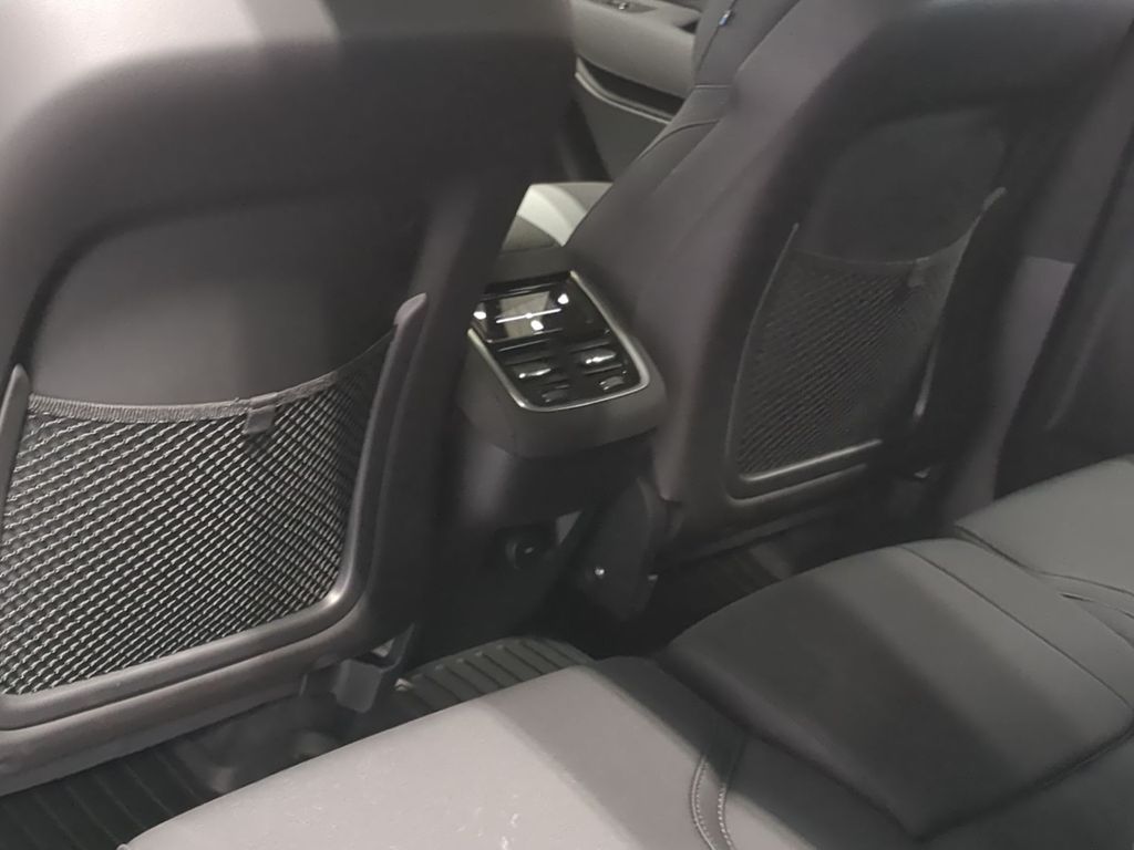 Thumbnail: 2026 Volvo XC90 - 25
