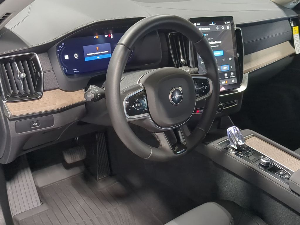 Thumbnail: 2026 Volvo XC90 - 2