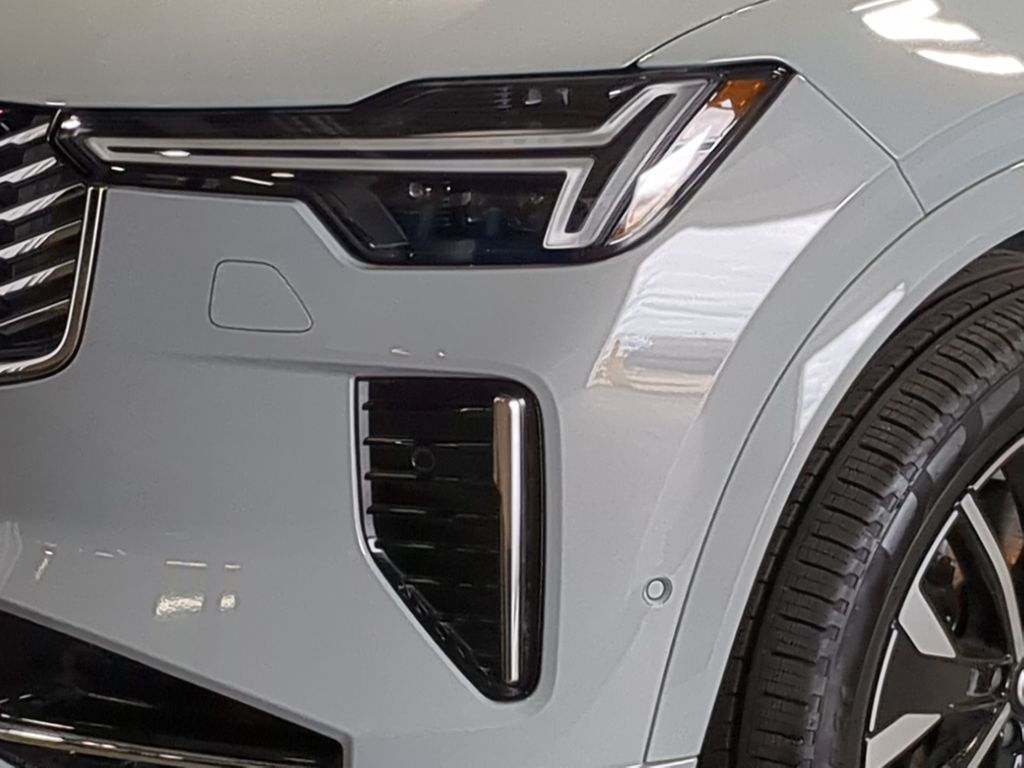 Thumbnail: 2026 Volvo XC90 - 6