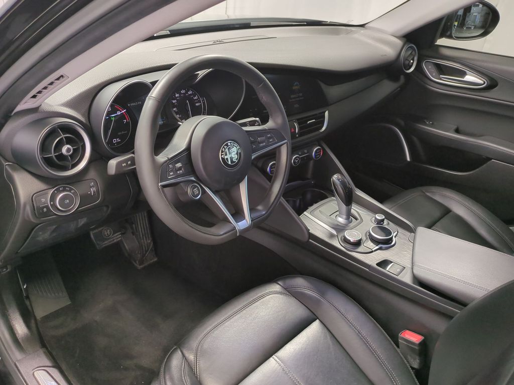 Thumbnail: 2018 Alfa Romeo Giulia - 2
