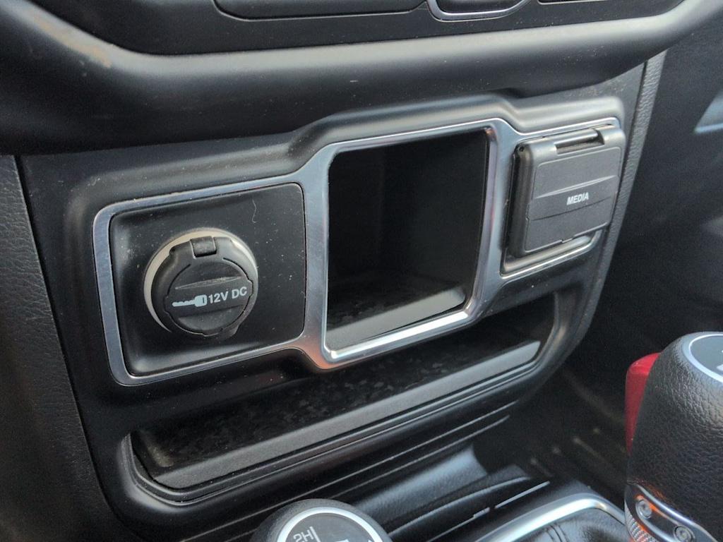 Thumbnail: 2019 Jeep Wrangler - 33