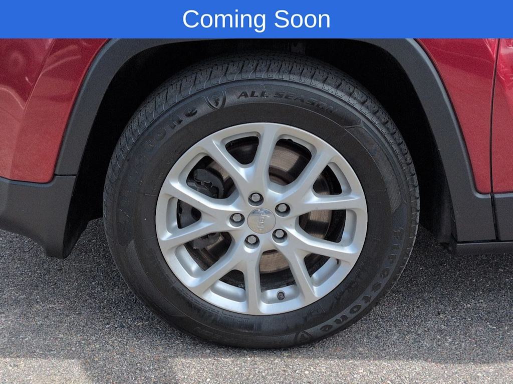 Thumbnail: 2015 Jeep Cherokee - 8